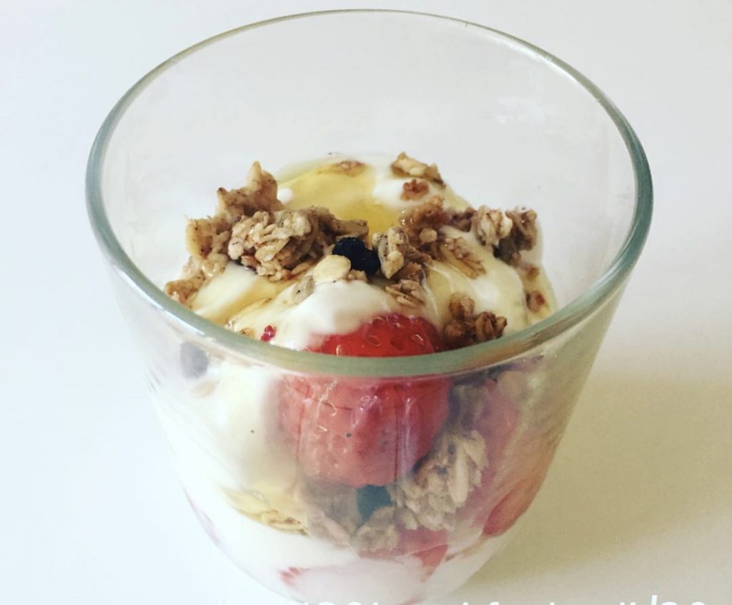 Yoghurt & Granola Pot